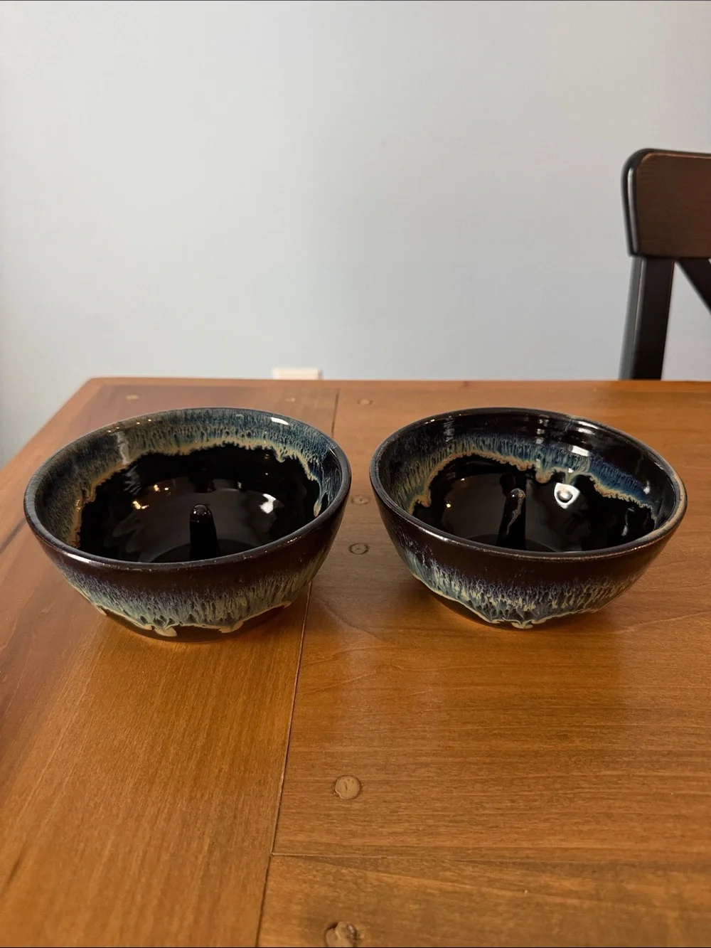McNeill’s Pottery Apple Bakers Set of 2 Drip-Glaze Bowls in Black and Blue